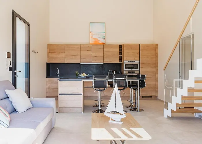 Regina's - Modern And Brand New * Banyuls-sur-Mer